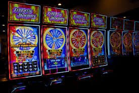 Filipino player accessing gameph casino games on smartphone